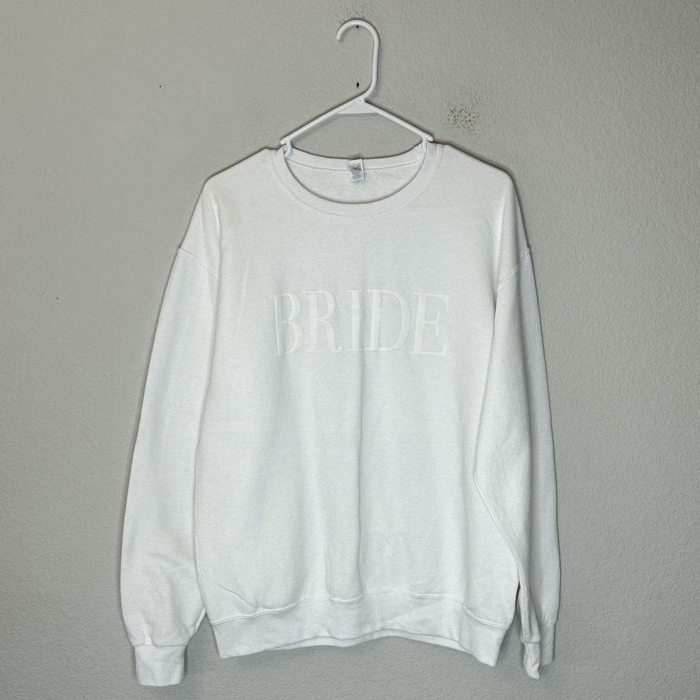 JERZEES NuBlend White BRIDE Embroidered Crewneck Sweatshirt Medium Wedding Cozy